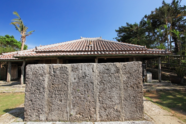 沖縄のヒンブン